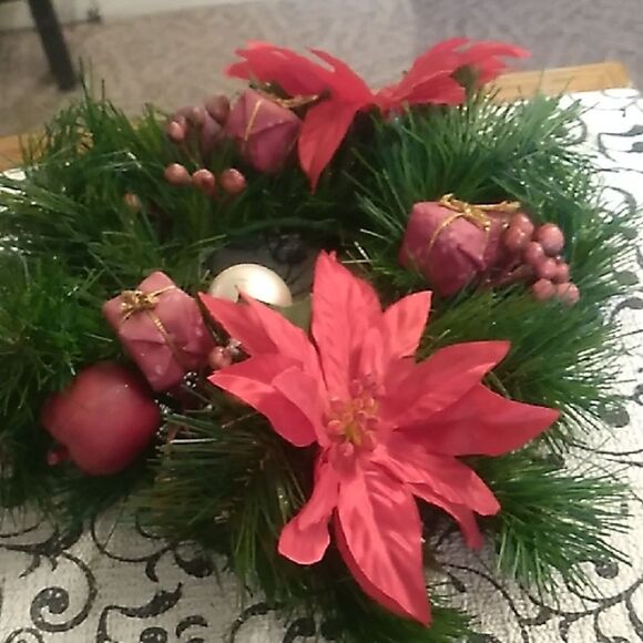 Festive Red and Green Holiday VIintage Candle Ring - Picture 1 of 7